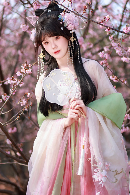 View - YITUYU艺图语 - Art Language  2024.05.11 春樱 草莓西米陆