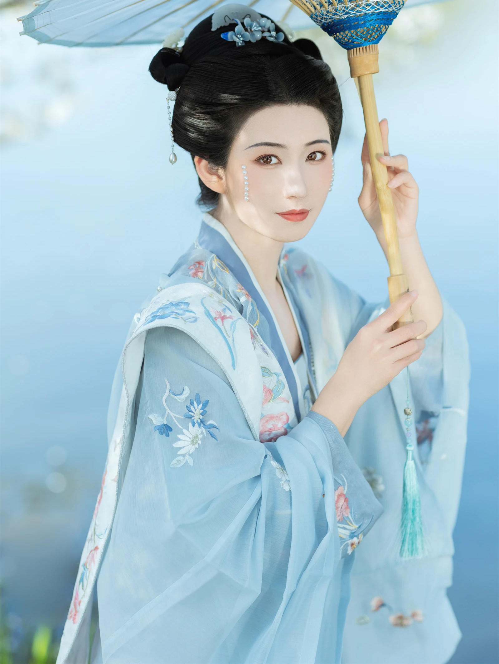 View - YITUYU 艺图语 - Art Language  2024.07.27 春和景明 Heyta