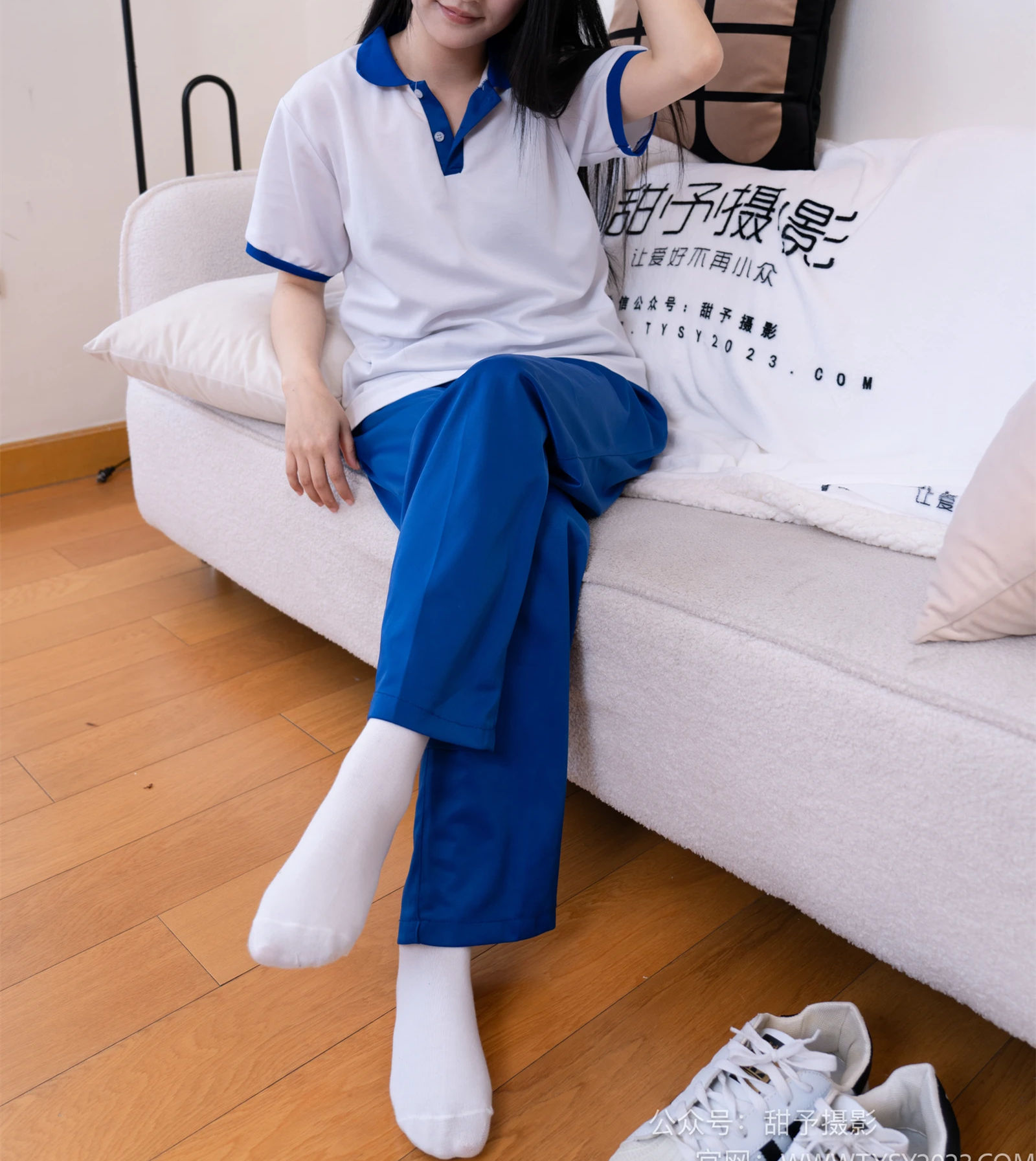 Gallery - 甜予摄影 No.102 澜澜 板鞋 白棉袜 肉丝 脚尖微加固款