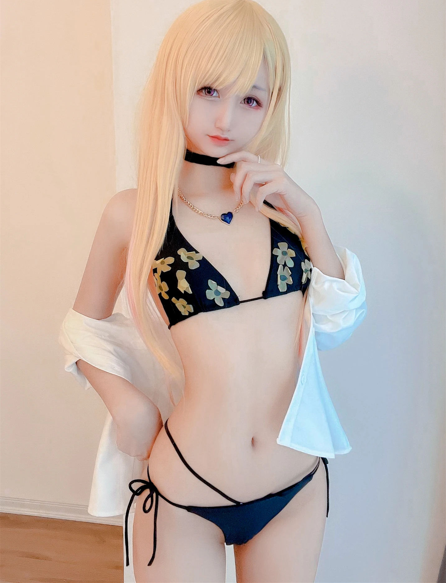 Gallery - KuukoW黑色比基尼自拍写真 - 高颜值少女的简约魅力