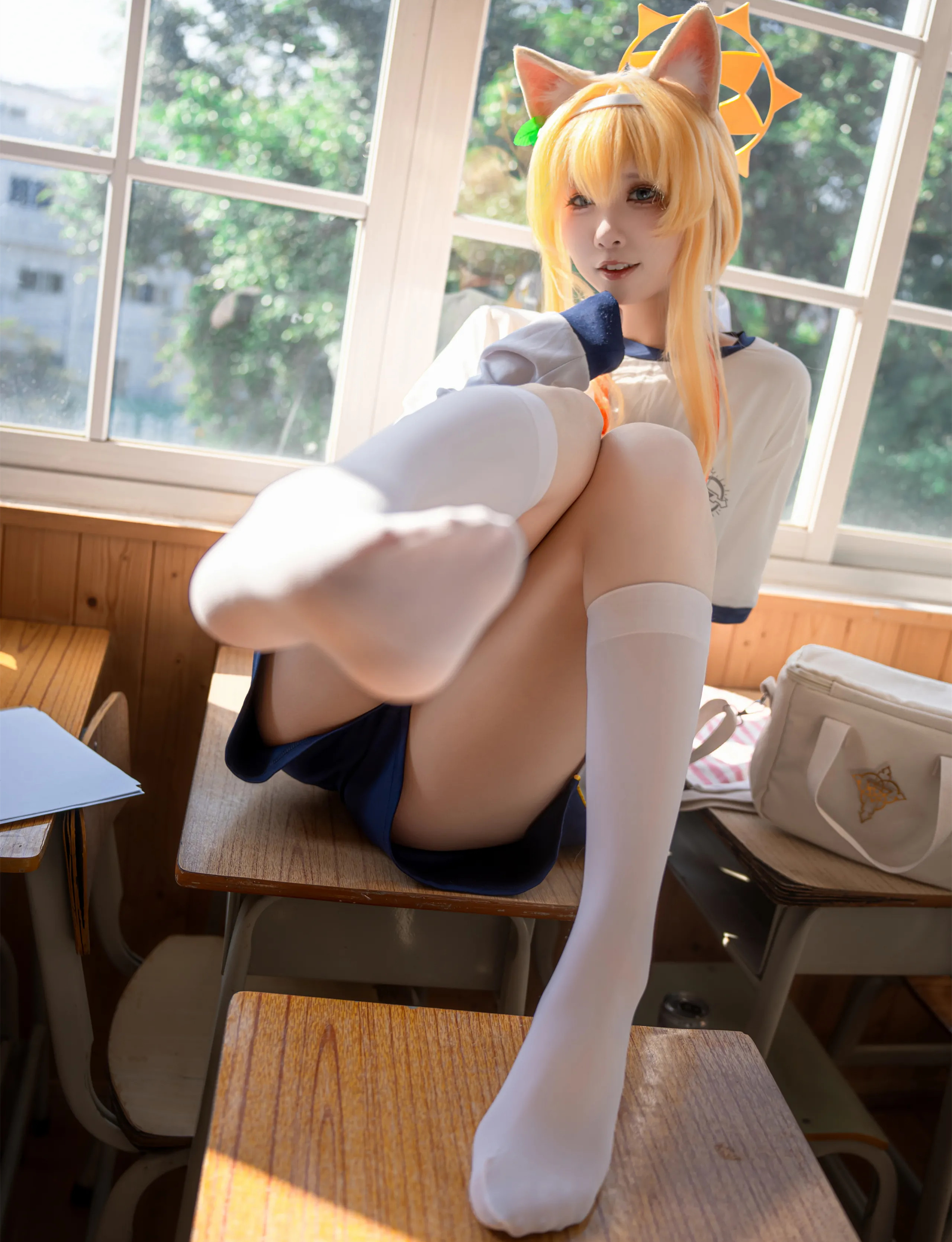 Gallery - 纸悦Etsu_ko写真集《玛丽体操服》下载｜学妹制服×教室系文艺写真｜初恋感角色扮演图集