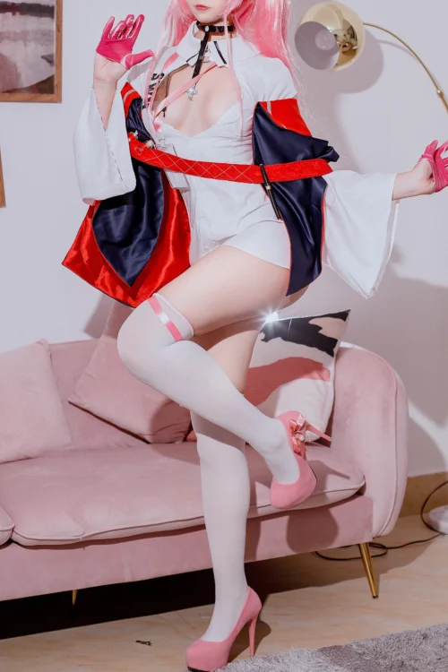 碧藍航線英仙座護士